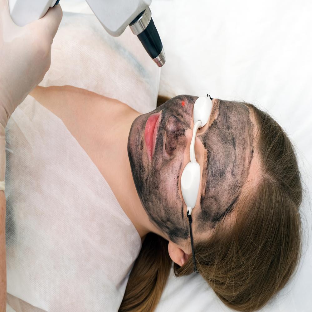 Light Therapy with Collagen Boost Mask